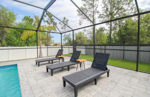 Chic 3 BR Private Pool Home in Lehigh Acres - Foto 4