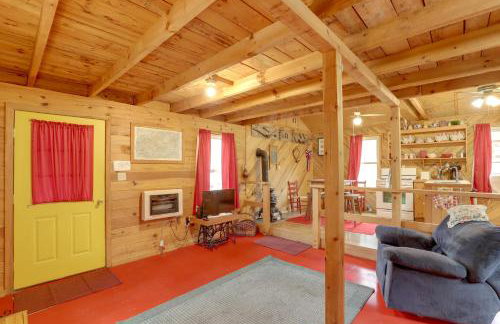 Blue Ridge Hideaway! Cabin with Hot Tub and Views - Foto 7