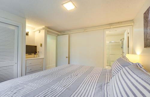 Ski-InandSki-Out Bromley Mtn Condo Wood Fireplace! - Photo 12