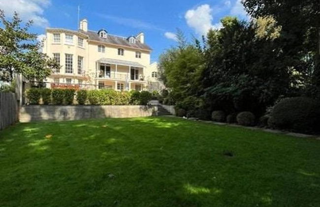 Park Village East Luxury Apartment - Foto 7