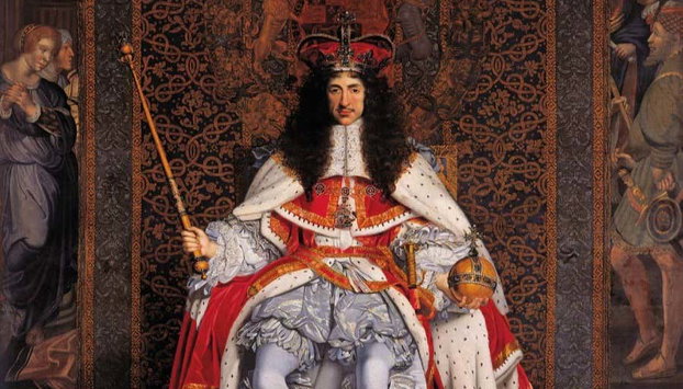 King's Gallery Tickets - Photo 3, Enjoying the art