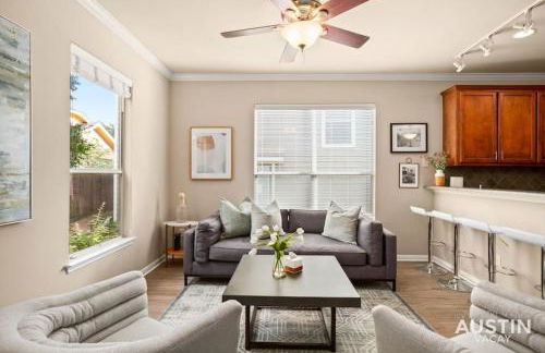 Spectacular Neighborhood Spacious House and Yard - Foto 1