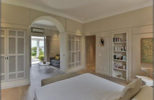 Amazing Ibiza Villa Can Icarus 6 Bedrooms Perched On A Cliff Overlooking The Beach Of Cala Moli San Jose - Foto 13