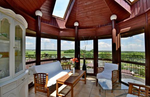 Dom nad stawem przy lesie - Foto 40