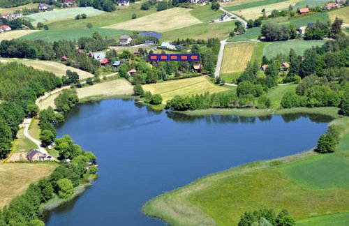Dom z widokiem na jezioro i domek nad jeziorem - Foto 1
