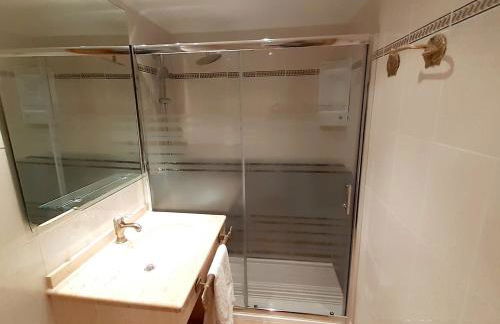 Charming apt by the beach with stunning harbor views - Foto 22