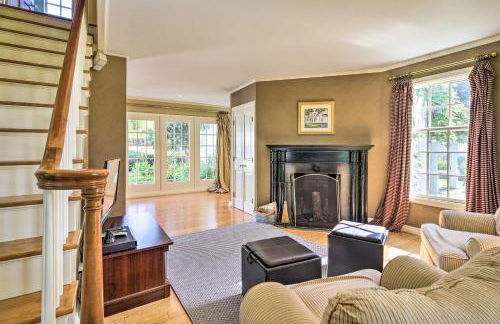 Lovely Brookfield Home with Private Deck and Views - Foto 4