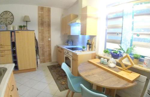 Moderne große Wohnung in herrlichem Naturgrundstück - Foto 6