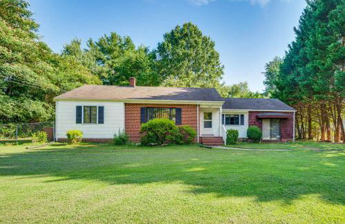 Winston-Salem Home on 2 Acres - Spacious Deck! - Foto 26