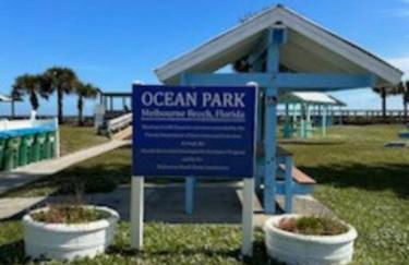 Melbourne Beach 4/3 Home steps to Beach w/Jacuzzi - Foto 31