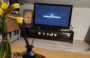 ADULT ONLY relax escape apartment hottub - Foto 26