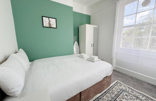 Prime Central London 2-Bed by Shops & Transport - Foto 18