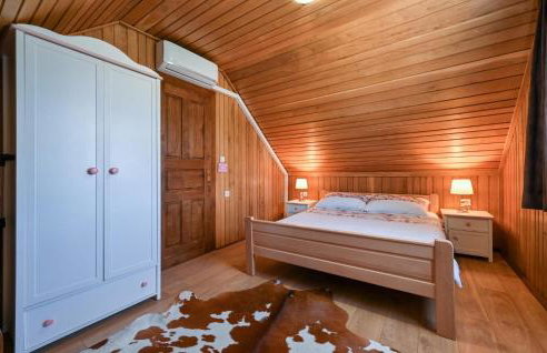 Stunning Home In Veliko Trgovisce - Foto 7