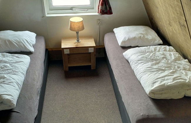 Detached Chalet in Tranquil Dutch Countryside - Photo 2