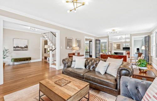 Luxurious Retreat in Historic Downtown Burlington Downstairs Only - Foto 30