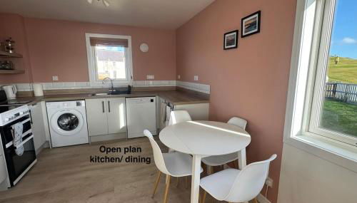 Breiwick Bay Panorama - 10 min walk to town centre - Foto 4, stove, dishwasher