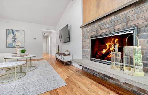 Mid-Century Modern Home - 3-Bedroom Rambler - Foto 36