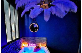 La Suite 7ième ciel étoilé, SPA XXL, Lit sous les étoiles, 5 min centre ville - Foto 10