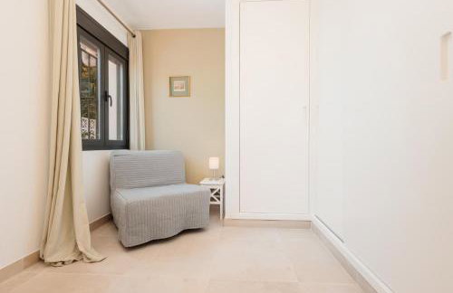 Holiday home with large sunny terrace, Costabella - Foto 22