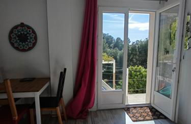 Studio indépendant terrasse entre mer et collines - Foto 13