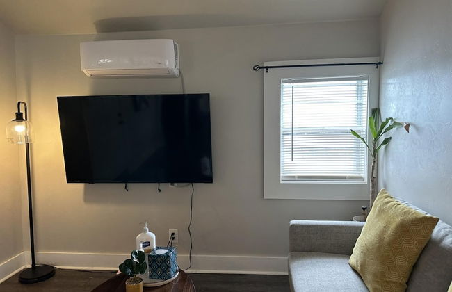 Cozy Charm Studio W 2BR I Fully Furnished - Photo 8