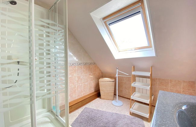 Holiday Home in Plogonnec Near Sandy Beaches - Foto 11