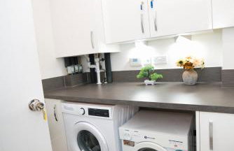 Milton Keynes new 5-Bedrooms 14guests Contractor family holiday Free Parking - Foto 69