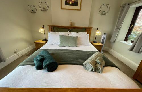 Muddy Paws Cottages - The Nook - Photo 66