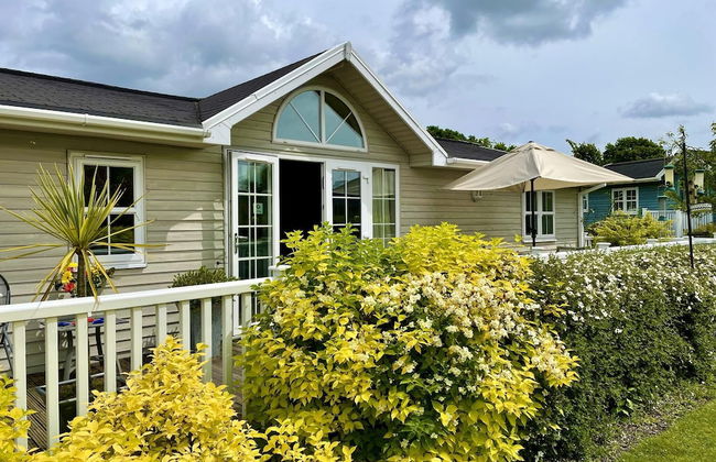 Holiday Lettings Beech Lodge - Stunning 6-bed King - Foto 41