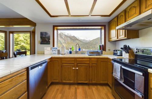 Breathtaking Ocean, Mountain & Juneau Views - Foto 3