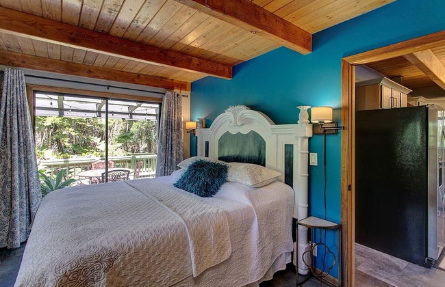 Halehikiola 3 Bedroom Home by RedAwning - Photo 9