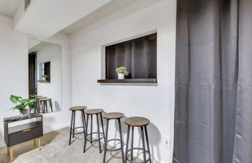 4BD Near DT | Hot Tub, Pingpong & Backyard Fun - Foto 37