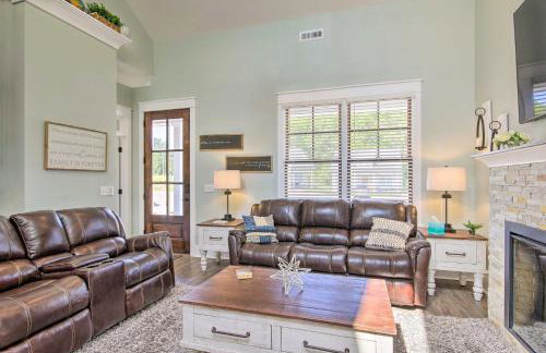 Stunning Lakefront Retreat with Dock Access! - Foto 3