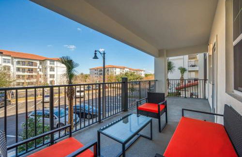 Prime Location-Spacious Condo for 8 Guests - Photo 7