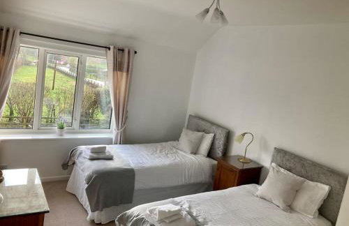 3 bedroom home with parking - Foto 12