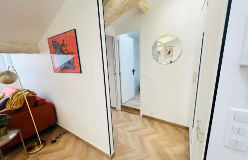 Elegant mansardé-place du pin - Photo 8