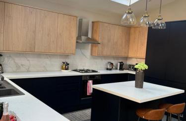 Dreams House - Photo 1