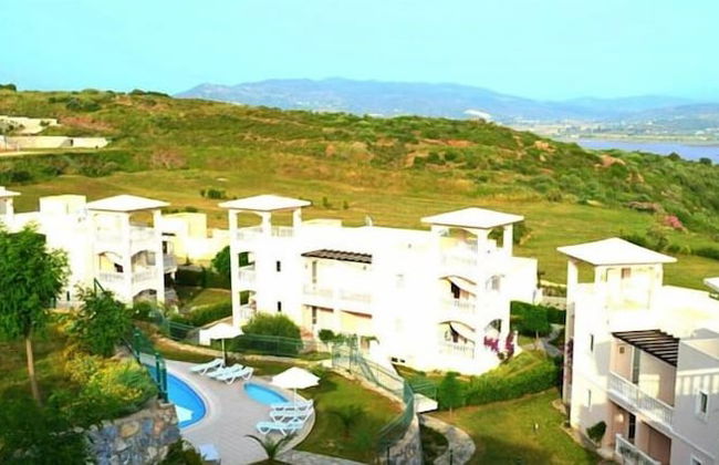 1 Bedroom Apartment Lake View 8 by Likya Global - Photo 30