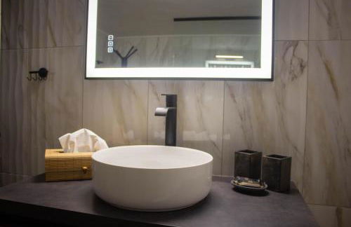 Annis House - Photo 6