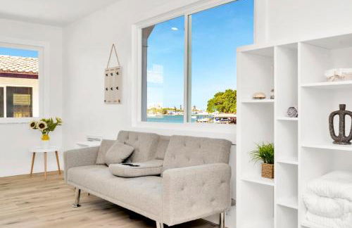 Clearwater Beach Waterfront Modern Villa 4BD 2BIG OPEN LOFT 4BT with Pool Boat Deck Sleep 15 - Foto 36