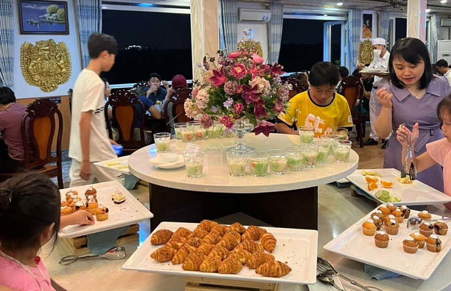 Water Puppet Show & Dinner Cruise - Photo 3