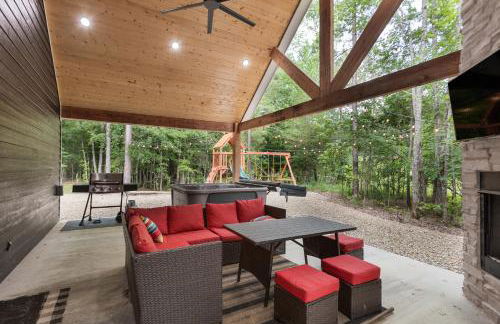 Crimson Creek Cabin - Hot Tub, Playset, Family-Friendly - Foto 31