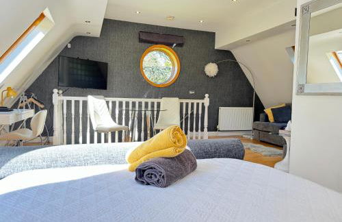 Luxury, private, secure self-contained Coach House, near Wythall and close to the NEC - Foto 16