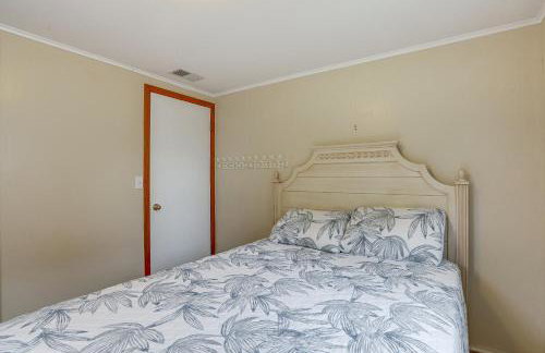 Pet-Friendly Long Beach Island Home Walk to Beach - Foto 15