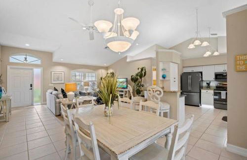5* 3 BR 3 BA Home 4 min walk to beach & JW Marriott w/heated pool - Foto 46