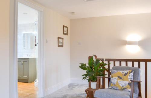 Stables End - Photo 3