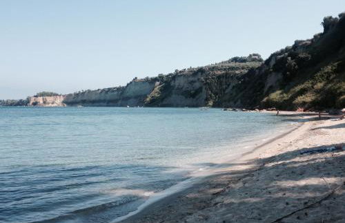 Top Holiday Home Private Pool by the sea With Private Garden for Private use - Photo 18