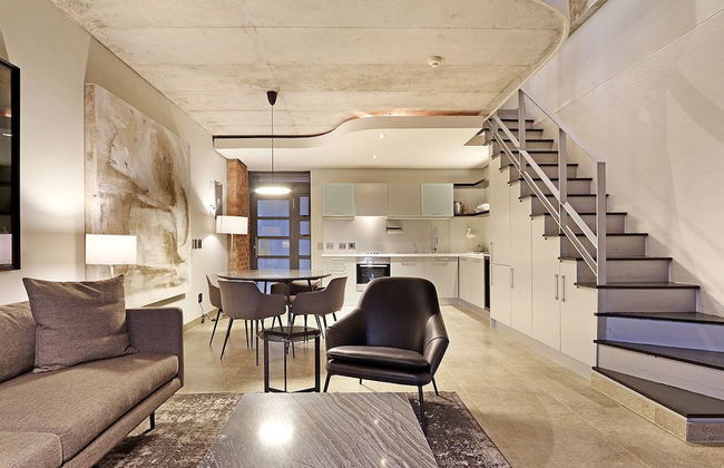 Metropolis 1108 - Adults Only - Photo 6