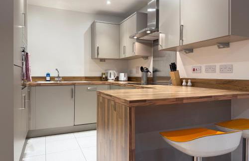 Laura's modern 1 bed apartment in Wimbledon - Foto 27