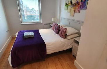 Bright & spacious Double Bedroom with EnSuite and Concierge! Paid parking available - Foto 5